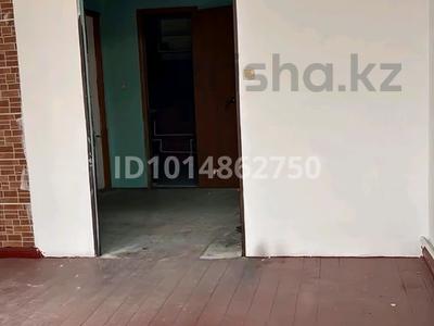 3-комнатная квартира · 48 м² · 1/2 этаж, мкр Фёдоровка 22 — улица перронная за 65 000 ₸ в Караганде, Казыбек би р-н