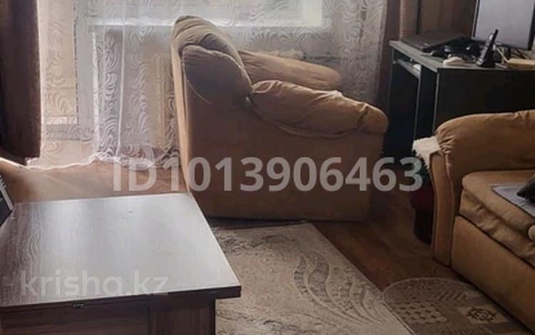 3-комнатная квартира · 64 м² · 4/5 этаж, Аманжолова 49/1 за 20 млн ₸ в Уральске — фото 2
