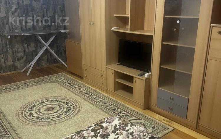 1-бөлмелі пәтер · 34 м² · 2/4 қабат, Казбек би 40 — Угол Тулебаева, бағасы: 270 000 ₸ в Алматы, Медеуский р-н — фото 2