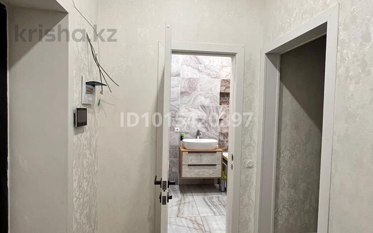 2-комнатная квартира · 58 м² · 2/5 этаж, мкр Юго-Восток, Муканова 51/2 за 250 000 ₸ в Караганде, Казыбек би р-н — фото 2