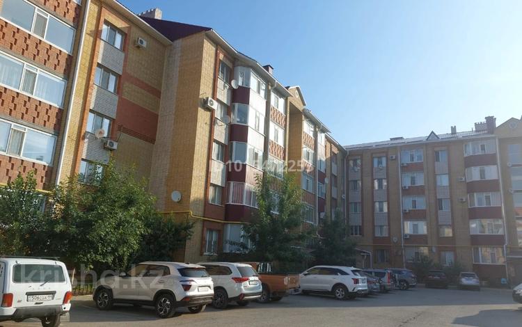 3-комнатная квартира · 87.2 м² · 5/5 этаж, мкр. Алтын орда, Ораза Татеулы 2А за 30 млн ₸ в Актобе — фото 2