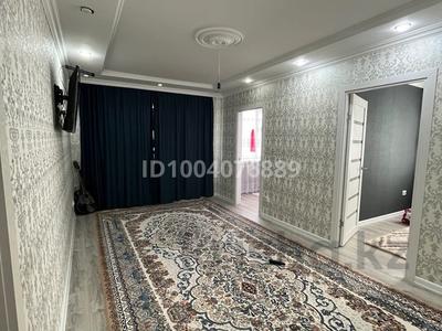 4-комнатная квартира · 63 м² · 5/5 этаж, Кердери 135 — Прос.Абая-Кердери за 18.5 млн ₸ в Уральске, мкр Школьник