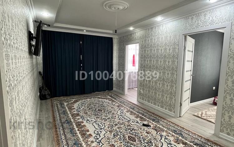 4-комнатная квартира · 63 м² · 5/5 этаж, Кердери 135 — Прос.Абая-Кердери за 18.5 млн ₸ в Уральске, мкр Школьник — фото 2
