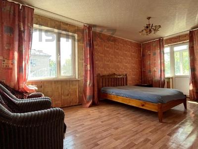 1-комнатная квартира · 30.4 м² · 2/5 этаж, Аманжолова за 10.5 млн ₸ в Уральске