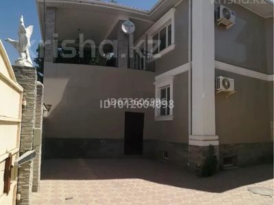 Отдельный дом · 12 комнат · 380 м² · 10 сот., мкр Центральный, Переулок Акжал 22 за ~ 1.8 млн ₸ в Атырау
