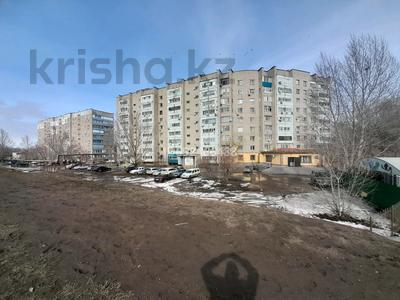 4-комнатная квартира, 80 м², 4/9 этаж, Ивана Ларина 2/2 за 20 млн 〒 в Уральске