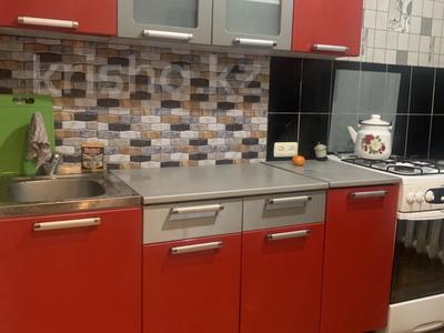 2-бөлмелі пәтер · 45 м² · 3/3 қабат, Есенберлина 21, бағасы: 180 000 ₸ в Астане, Сарыарка р-н