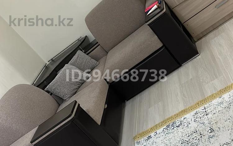 1-бөлмелі пәтер · 50 м² · 4/9 қабат, Жансугурова 4/1, бағасы: 15 000 ₸ в Астане, Алматы р-н — фото 3