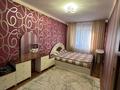 3-комнатная квартира · 70 м² · 4/5 этаж, мкр Юго-Восток, Язева 17 — Продается 3-комнатная квартира в Юго-Востоке, Караганда Просторная и уютная 3-комнатная квартира площадью 70 кв. м на 4 этаже 5-этажного дома. Отличный вариант для семьи — квартира полностью готова к проживанию и не требует дополнительных вложений. Выполнен новый качественный ремонт. Светлые комнаты, удобная планировка, чистый подъезд и спокойный двор. ️ Практически вся мебель остается новым владельцам. Забираем только холодильник, морозильник и телевизор. Остальная мебель остается, включая качественный диван, приобретенный за 400 000 тенге. Во всей квартире установлены новые современные люстры. Преимущества: Площадь — 70 кв. м 4 этаж из 5 Новый ремонт Большая часть мебели остается Новые люстры Развитая инфраструктура: рядом школы, детские сады, магазины, аптеки и остановки Цена: 30 000 000 тенге Звоните и записывайтесь на просмотр. Квартира продается в связи с переездом. Реальному покупателю — разумный торг при осмотре. за 25.5 млн ₸ в Казыбек би р-н — фото 5