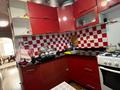 3-комнатная квартира · 70 м² · 4/5 этаж, мкр Юго-Восток, Язева 17 — Продается 3-комнатная квартира в Юго-Востоке, Караганда Просторная и уютная 3-комнатная квартира площадью 70 кв. м на 4 этаже 5-этажного дома. Отличный вариант для семьи — квартира полностью готова к проживанию и не требует дополнительных вложений. Выполнен новый качественный ремонт. Светлые комнаты, удобная планировка, чистый подъезд и спокойный двор. ️ Практически вся мебель остается новым владельцам. Забираем только холодильник, морозильник и телевизор. Остальная мебель остается, включая качественный диван, приобретенный за 400 000 тенге. Во всей квартире установлены новые современные люстры. Преимущества: Площадь — 70 кв. м 4 этаж из 5 Новый ремонт Большая часть мебели остается Новые люстры Развитая инфраструктура: рядом школы, детские сады, магазины, аптеки и остановки Цена: 30 000 000 тенге Звоните и записывайтесь на просмотр. Квартира продается в связи с переездом. Реальному покупателю — разумный торг при осмотре. за 25.5 млн ₸ в Казыбек би р-н — фото 7