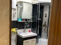 3-комнатная квартира · 70 м² · 4/5 этаж, мкр Юго-Восток, Язева 17 — Продается 3-комнатная квартира в Юго-Востоке, Караганда Просторная и уютная 3-комнатная квартира площадью 70 кв. м на 4 этаже 5-этажного дома. Отличный вариант для семьи — квартира полностью готова к проживанию и не требует дополнительных вложений. Выполнен новый качественный ремонт. Светлые комнаты, удобная планировка, чистый подъезд и спокойный двор. ️ Практически вся мебель остается новым владельцам. Забираем только холодильник, морозильник и телевизор. Остальная мебель остается, включая качественный диван, приобретенный за 400 000 тенге. Во всей квартире установлены новые современные люстры. Преимущества: Площадь — 70 кв. м 4 этаж из 5 Новый ремонт Большая часть мебели остается Новые люстры Развитая инфраструктура: рядом школы, детские сады, магазины, аптеки и остановки Цена: 30 000 000 тенге Звоните и записывайтесь на просмотр. Квартира продается в связи с переездом. Реальному покупателю — разумный торг при осмотре. за 25 млн ₸ в Казыбек би р-н — фото 2