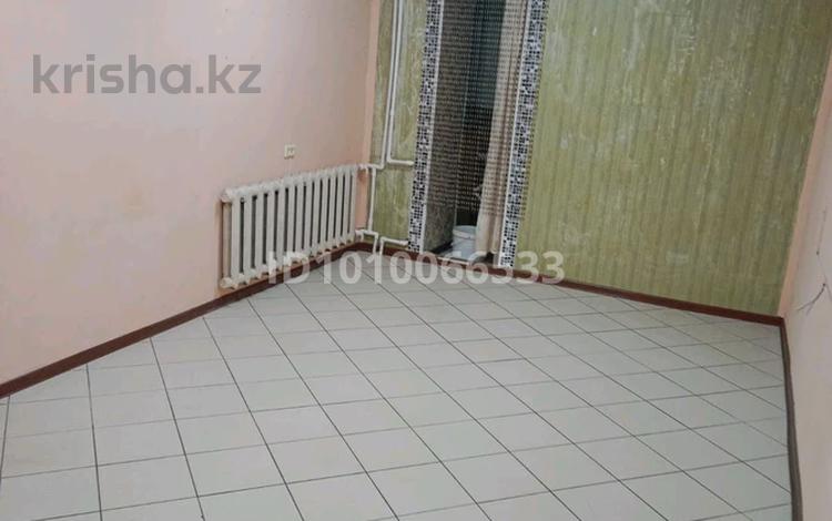 Сұлулық салондары, кабинеттер және жұмыс орындары · 50 м², бағасы: 180 000 ₸ в Актобе, мкр 12 — фото 13
