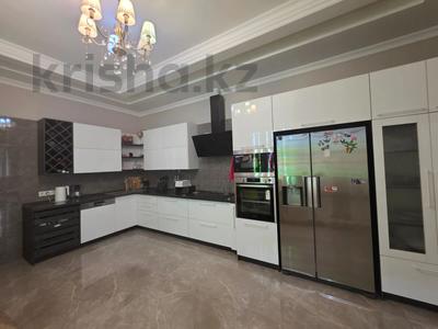4-комнатная квартира · 170 м² · 1/8 этаж, Омарова 33 за 155 млн ₸ в Алматы, Медеуский р-н