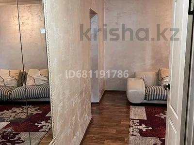 2-комнатная квартира · 42 м² · 2/3 этаж, Абылай Хана 27 — Райымбека за 20 000 ₸ в Алматы, Алмалинский р-н