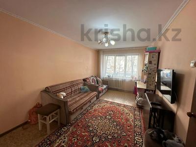 1-комнатная квартира, 32 м², 1/5 этаж, мкр Аксай-3 — Момышулы за 20 млн 〒 в Алматы, Ауэзовский р-н