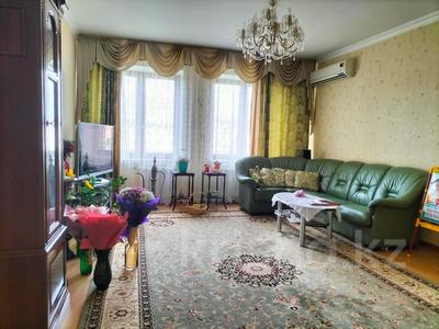 6-комнатная квартира · 176 м² · 4/6 этаж, Есет Батыра 114А за 55 млн ₸ в Актобе