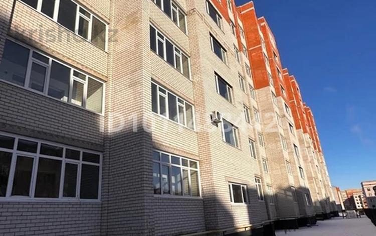 4-комнатная квартира · 165 м² · 7/9 этаж, мкр. Алтын орда, Микрорайон Батыс-2 353/1 за 39 млн ₸ в Актобе — фото 2