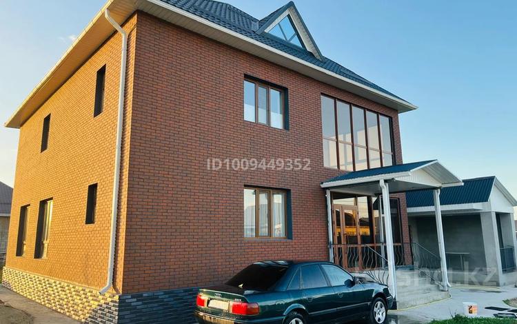 Отдельный дом · 7 комнат · 214 м² · 16 сот., Сартбаева 21 за 79 млн 〒 в Таразе — фото 2