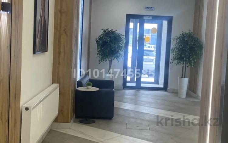 2-комнатная квартира · 60 м² · 7/17 этаж, Толе би 16 за 46 млн ₸ в Астане, Нура р-н — фото 16