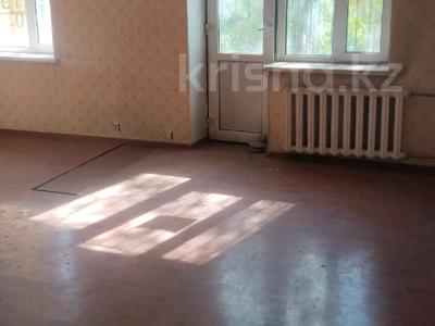 3-комнатная квартира · 58 м² · 2/5 этаж, Кабанбай Батыра за 15.3 млн 〒 в Талдыкоргане