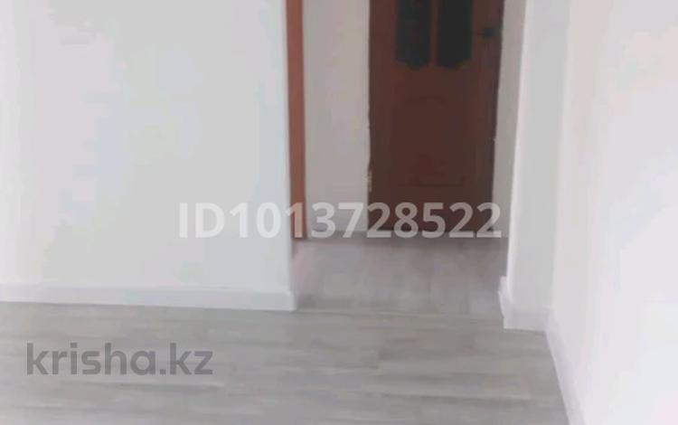 3-бөлмелі пәтер · 60 м² · 2/3 қабат, Ломоносова 1 к1 кв 20 — жд вокзал, бағасы: 15 млн ₸ в Актобе — фото 2