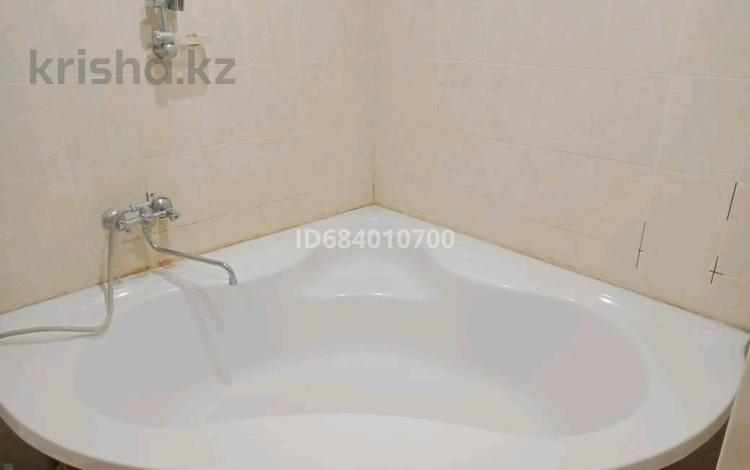 2-комнатная квартира · 60 м² · 8/10 этаж, мкр 5 за 130 000 ₸ в Актобе — фото 2