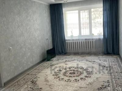 2-комнатная квартира · 42 м² · 2/5 этаж, Братьев Жубановых за 16 млн 〒 в Актюбинской обл.