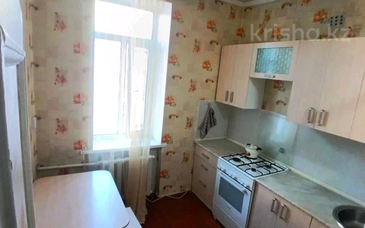 2-комнатная квартира, 46 м², 3/5 этаж помесячно, Кабанбай Батыра за 110 000 〒 в Талдыкоргане — фото 2