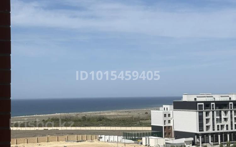 3-комнатная квартира · 108 м² · 8/15 этаж, 17-й мкр, ​17-й микрорайон 6 за 65 млн ₸ в Актау — фото 2