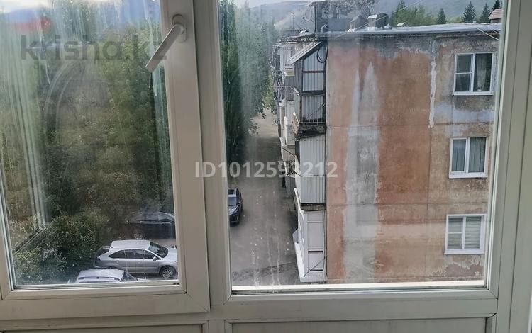 2-комнатная квартира · 42 м² · 4/4 этаж, Безголова 10а за 130 000 ₸ в Риддере — фото 2