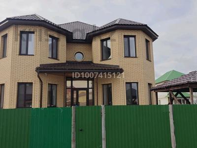 Отдельный дом · 7 комнат · 250 м², мкр Северо-Восток, улица К.Я.Малина 3 — улица К.Я. Малина, улица Самал за 1.5 млн 〒 в Уральске