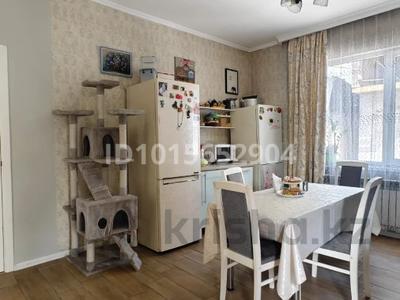 Часть дома · 3 комнаты · 78 м² · 2 сот., мкр Акбулак, Жандилдина 3/4 за 40 млн ₸ в Алматы, Алатауский р-н