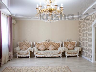 Отдельный дом • 7 комнат • 340.4 м² • 7.5 сот., Дархан за 67 млн 〒 в Уральске