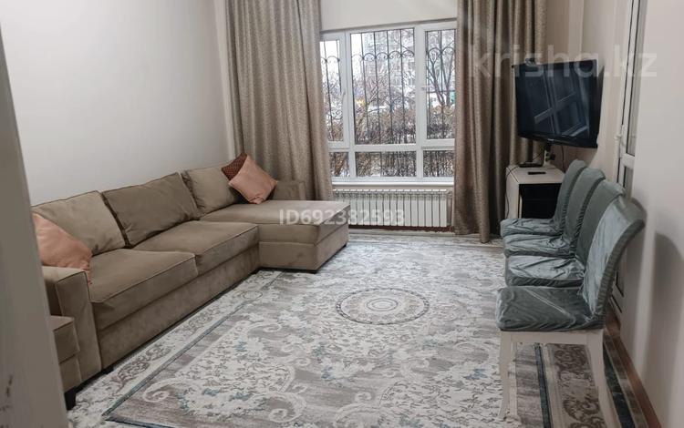 3-комнатная квартира, 90 м², 1/9 этаж, мкр Аккент, мкр. Аккент 31