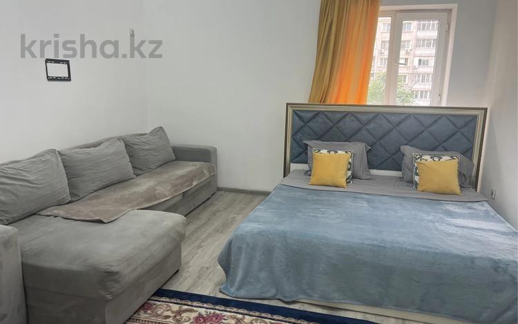 2-бөлмелі пәтер · 75 м² · 2/15 қабат, Толе би 273/5 — Озеро Сайран рядом, бағасы: 18 000 ₸ в Алматы, Алмалинский р-н — фото 2