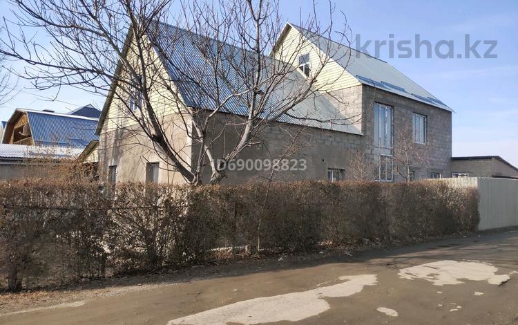 Жеке үй · 6 бөлме · 216.1 м² · 6 жүзд., Еспаева 92 — Набережная, комсомольское озеро, 6ой мкр, золотой квадрат, бағасы: 50 млн ₸ в Таразе — фото 3