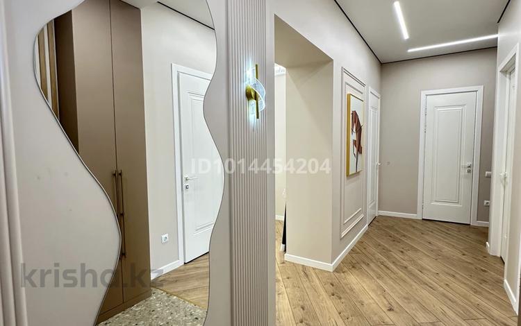3-бөлмелі пәтер · 101 м² · 11/12 қабат, Керей-Жанибек хандар 44/2, бағасы: 87 млн ₸ в Астане, Есильский р-н — фото 2