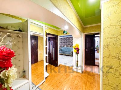 4-комнатная квартира · 80 м² · 5/5 этаж, самал 2 — возле &amp;quot;Той март&amp;quot; за 25.3 млн 〒 в Талдыкоргане, мкр Самал