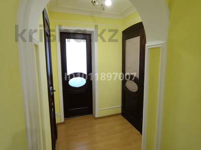 4-бөлмелі пәтер · 77 м² · 3/12 қабат, Просп. Абая 196/1, бағасы: 26.5 млн ₸ в Уральске, мкр Школьник