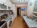 4-бөлмелі пәтер · 77 м² · 3/12 қабат, Просп. Абая 196/1, бағасы: 26.5 млн ₸ в Уральске, мкр Школьник — фото 11