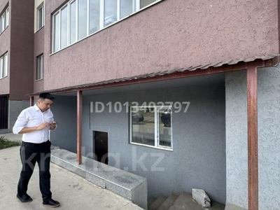 Свободное назначение, офисы, магазины и бутики, склады, салоны красоты, медцентры и аптеки, образование, развлечения, кабинеты и рабочие места, студии · 71.7 м² за 450 000 ₸ в Астане