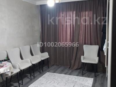 Пәтерлер в Алматы: 3-бөлмелі пәтер · 88 м² · 4/9 қабат, мкр Аккент 27, бағасы: 350 000 〒 3-бөлмелі пәтер · 88 м² · 4/9 қабат, мкр Аккент 27, бағасы: 350 000 〒 в Алматы, Алатауский р-н