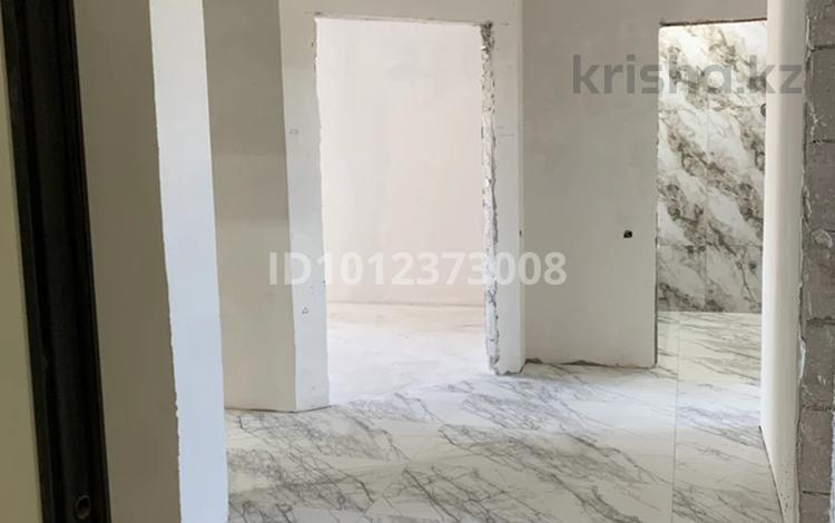 3-комнатная квартира · 86 м² · 5/12 этаж, Кабанбай батыр 63 за 48.9 млн ₸ в Астане, Есильский р-н — фото 2