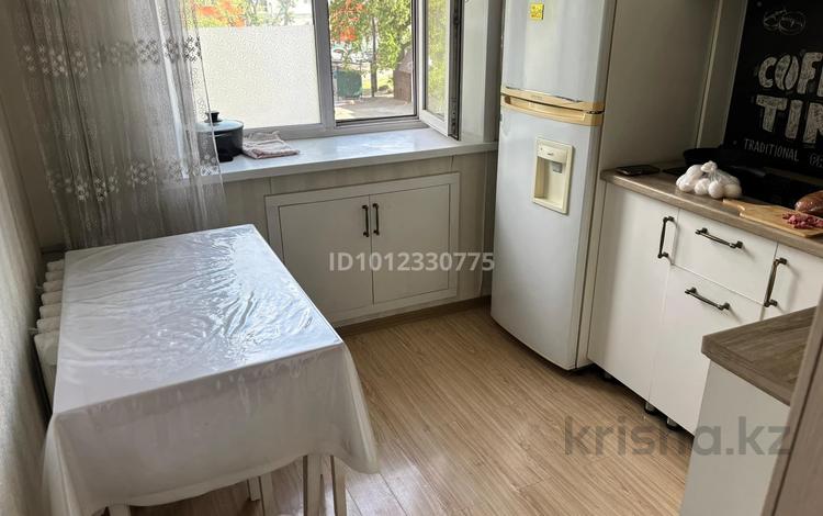 1-комнатная квартира · 34 м² · 2/5 этаж, Уранхаева 20/22 — Остановка «музыкальная» за 140 000 〒 в Семее — фото 2