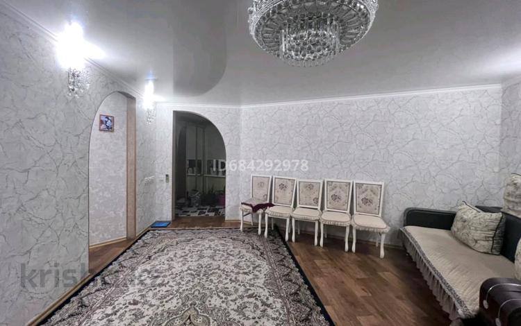 4-комнатная квартира, 90 м², 5/9 этаж, 8 мкр 72 за 26.5 млн 〒 в Темиртау — фото 2