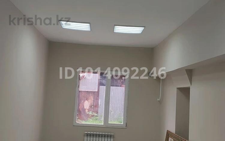 Свободное назначение, офисы · 28 м² за 150 000 ₸ в Уральске — фото 2