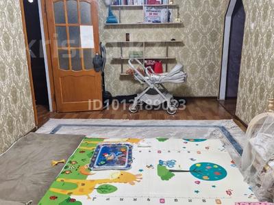2-бөлмелі пәтер · 47 м² · 4/5 қабат, мкр Каратау 15, бағасы: 11 млн ₸ в Таразе