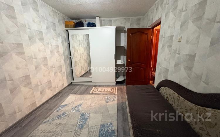 2-бөлмелі пәтер · 54.6 м² · 5/5 қабат, Турксибская 30 14 — Дом сзади остановки Народная, бағасы: 170 000 ₸ в Семее — фото 2