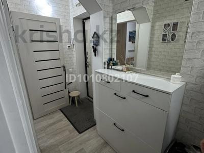 2-бөлмелі пәтер · 45 м² · 1/3 қабат, проспект Момышулы 9а, бағасы: 22 млн ₸ в Шымкенте, Аль-Фарабийский р-н