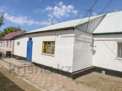 Отдельный дом · 3 комнаты · 80 м² · 9 сот., Оракбаева 63 — Больница Талап за 250 000 ₸ в Уральске